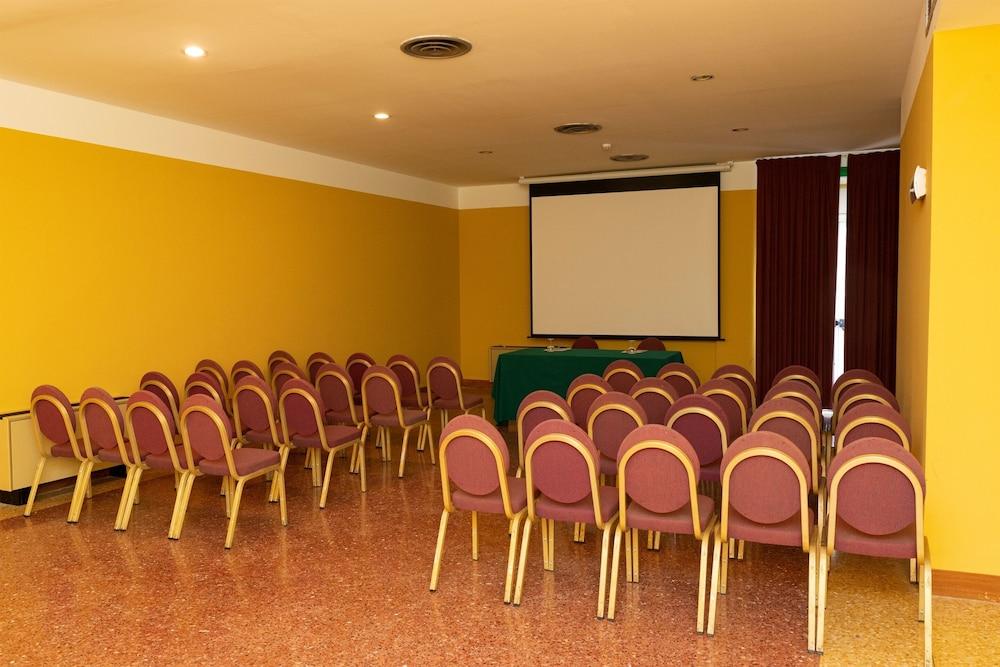 Hotel Torre Normanna Altavilla Milicia Exterior photo