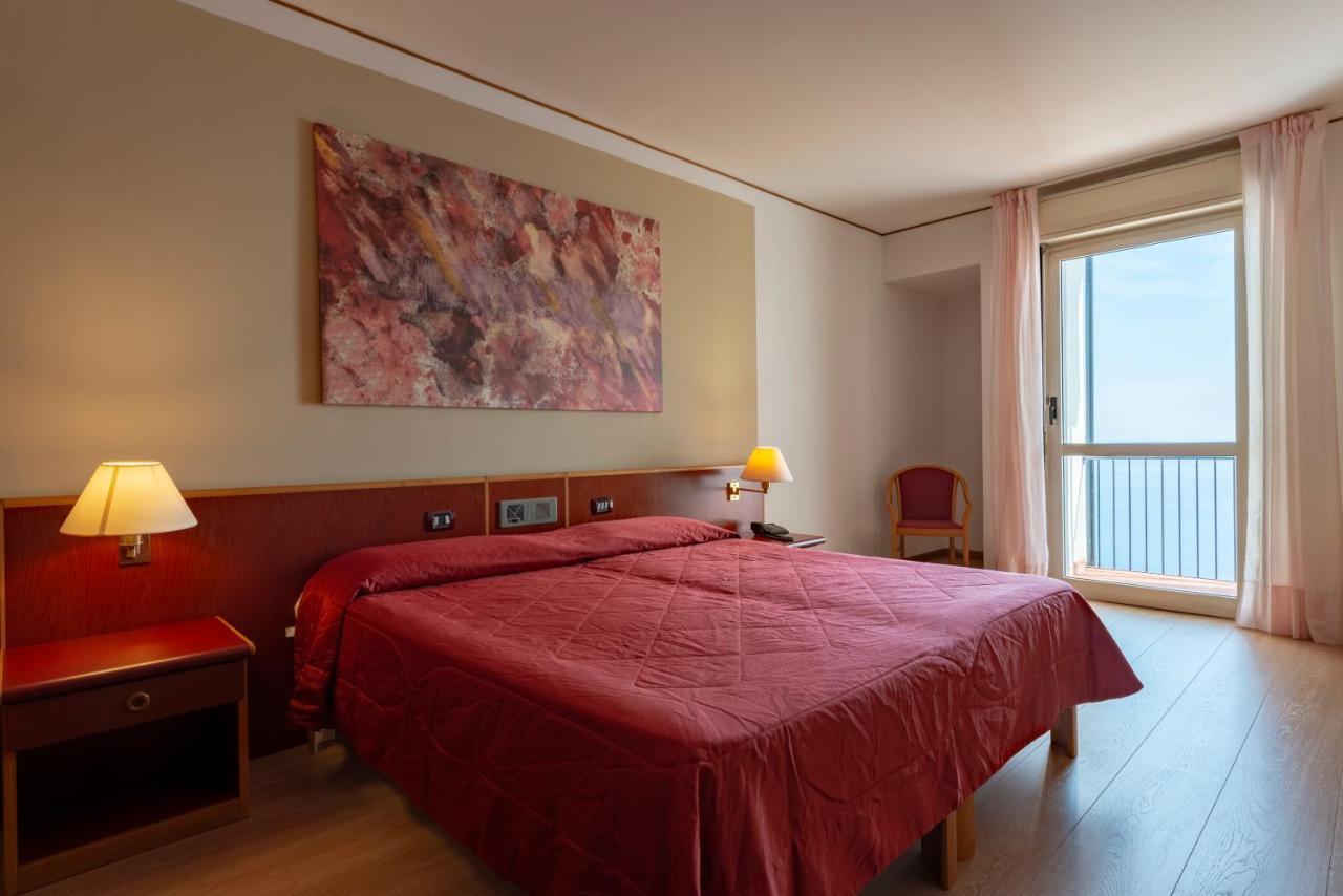 Hotel Torre Normanna Altavilla Milicia Exterior photo
